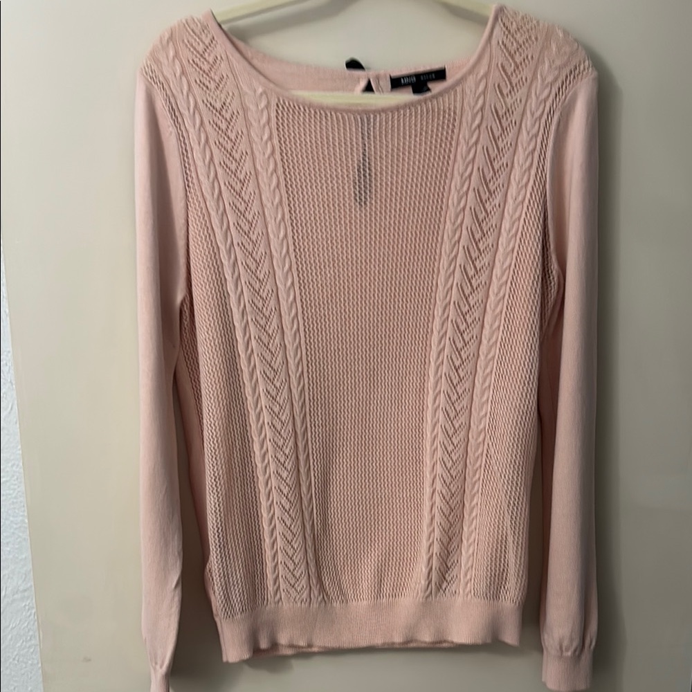 MNG basics women’s baby pink sweater size M preowned excellent like new !